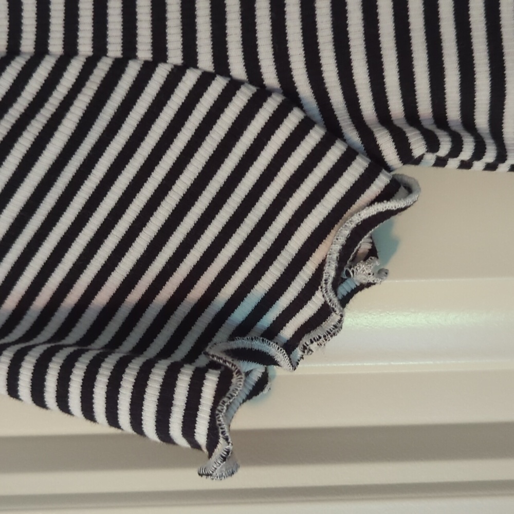 Riley & Rae Ribbed Knit Short-Sleeved Tee - Picture 3 of 9